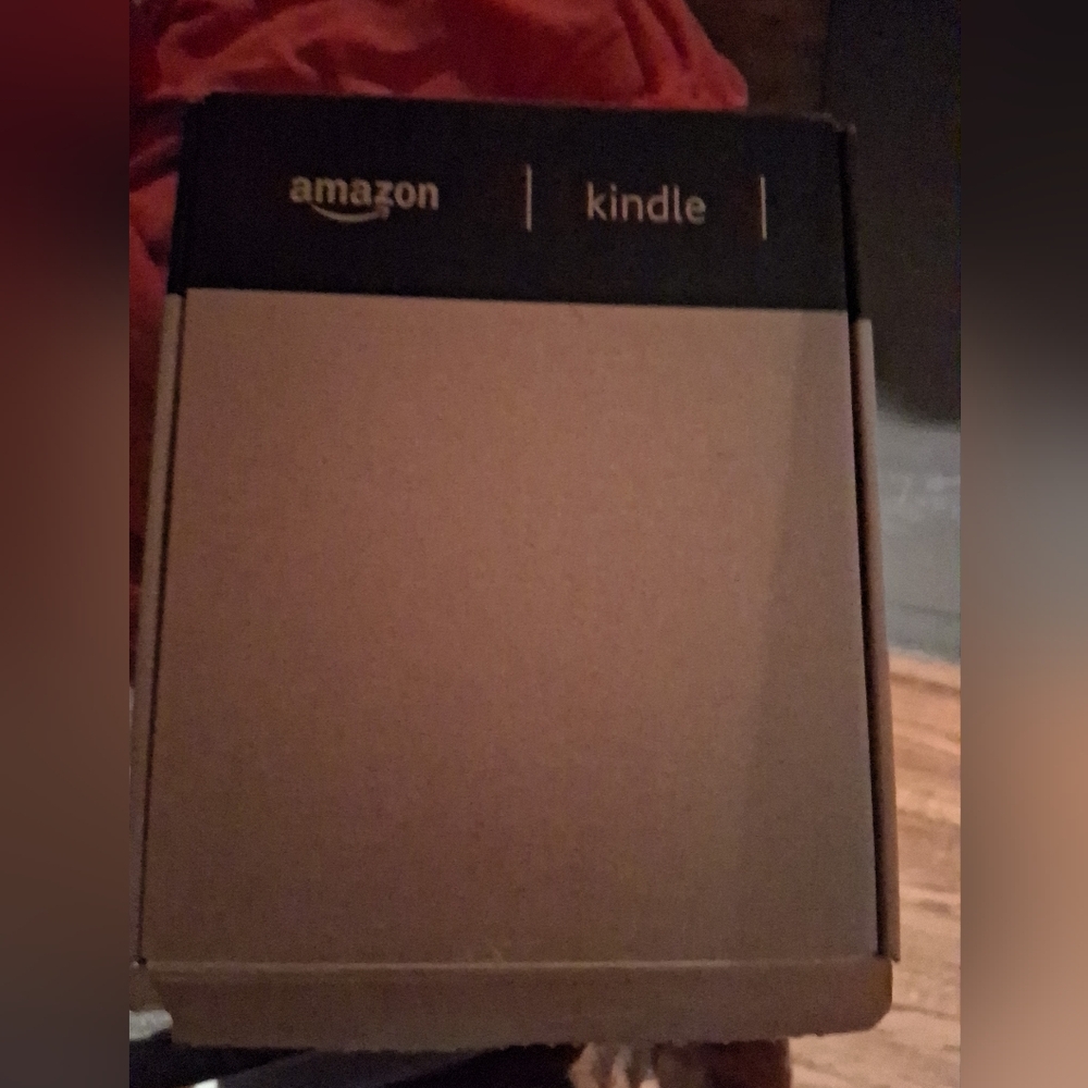 Amazon Kindle Packaging in Black and Gray